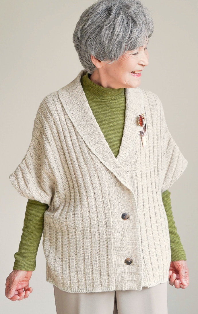 軽ふわ肩当カーディガン